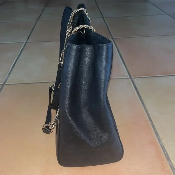 Large Black Michael Kors Susannah Saffiano Leather Tote Bag Gold Chain Straps - Picture 4 of 12